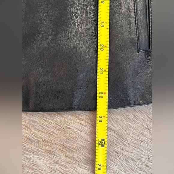 GENUINE LEATHER JACKET - Picture 8 of 11